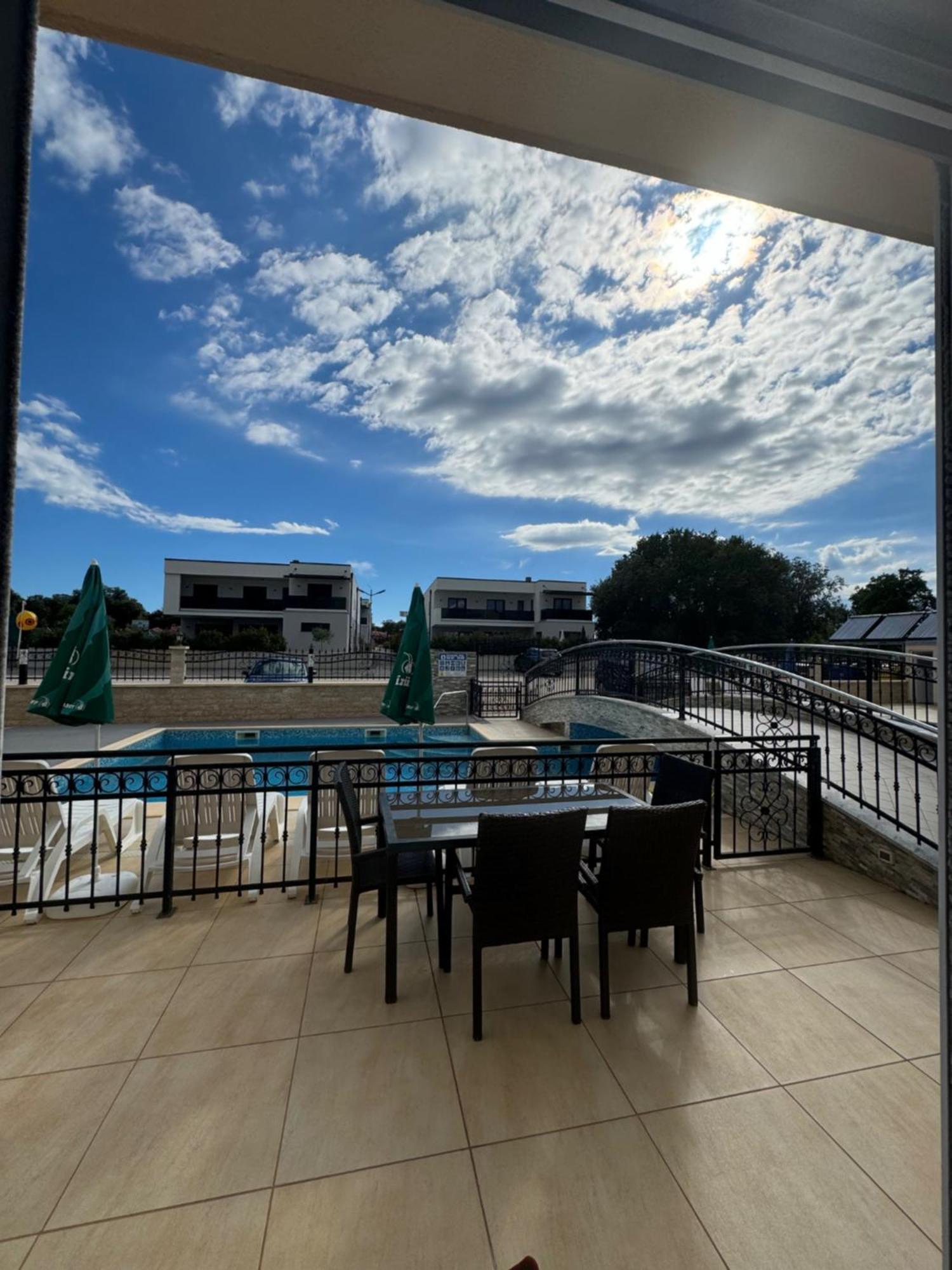 Funtana Appartements An Der 1 Reihe Vom Meer Ngoại thất bức ảnh